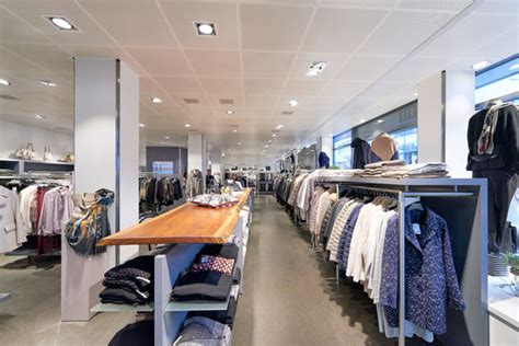 Shops with BURBERRY in Konstanz and surroundings title